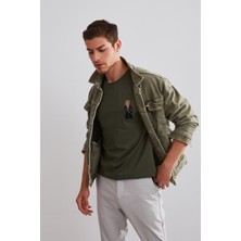 Northlight Unisex Takım Elbiseli Ayı Haki Nakışlı T-Shirt