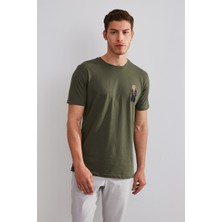 Northlight Unisex Takım Elbiseli Ayı Haki Nakışlı T-Shirt
