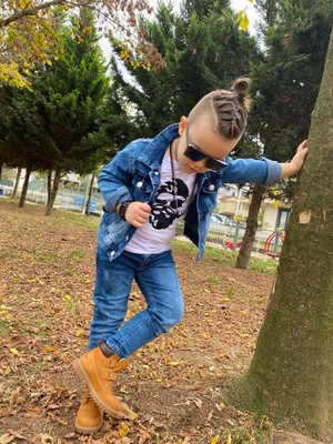 Burçak Butik Kot Pantolon / Baskılı Kot Ceket / Suprem Baskılı Tişört