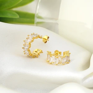 Zanaat Silver Gümüş 14K Altın Kaplama Baget Taşlı Tamtur Halka Küpe
