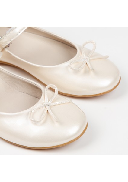 Kız Çocuk Soft Tabanlı İnci Rugan Babet fırsatları