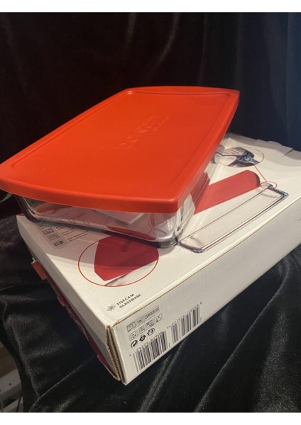 Dikdörtgen Borcam Saklama Kabı Kırmızı Kapaklı 1320 Cc