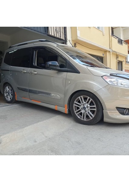 Ford Tourneo Courier Yan Marşpiyel (Plastik)