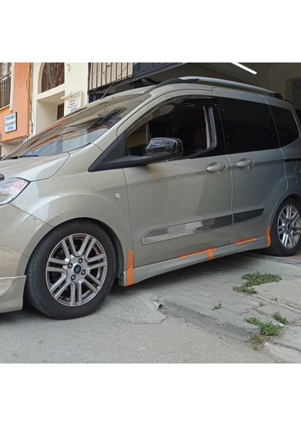 Ford Tourneo Courier Yan Marşpiyel (Plastik)