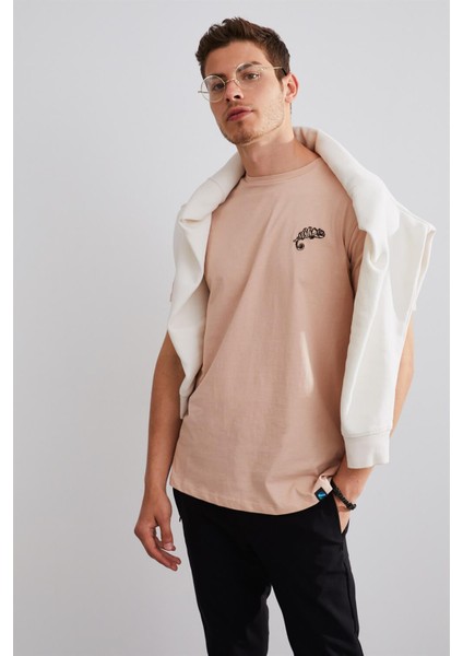Unisex Iguana Bej Nakışlı T-Shirt modelleri