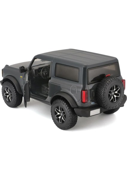 1/24 2021 Model F. Bronco Badlands Gri