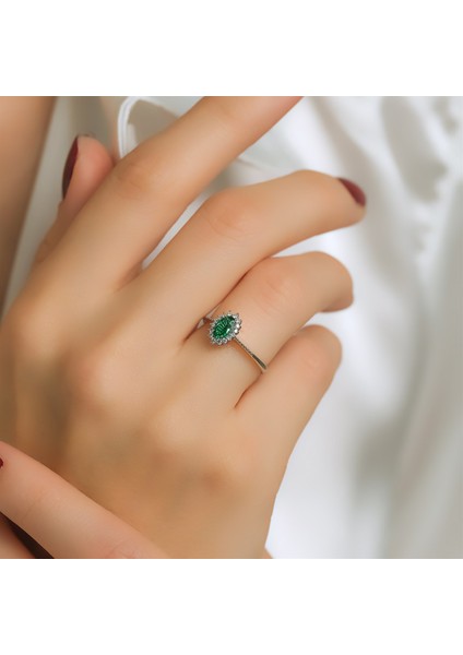 Emerald Oval Yüzük fiyatları