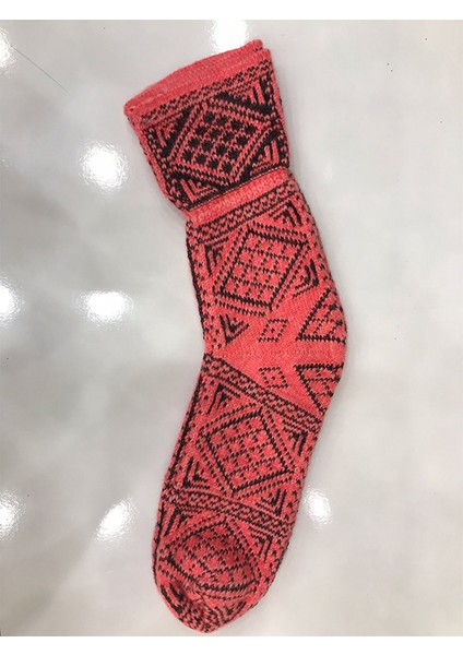 Kışlık Kilim Motifli Sıcak Tutan Örgü Yün Ünisex Çorap 16
