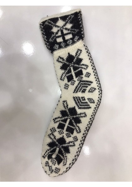 Kışlık Kilim Motifli Sıcak Tutan Örgü Yün Ünisex Çorap 13