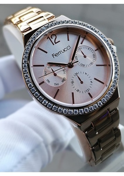 Kadın Kol Saati 3 Atm Su Geçirmez Paslanmaz Çelik Makine modelleri