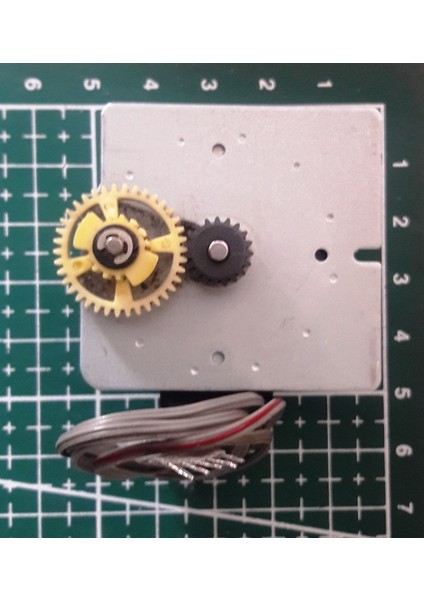 EM-244 Unipolar Step Motor (Çap 42MM) - 5 Uçlu