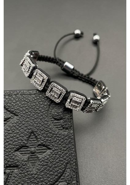 Baget Taşlı Siyah Renk İpli Ayarlanabilir Erkek Bileklik FRJ11712-1812-S