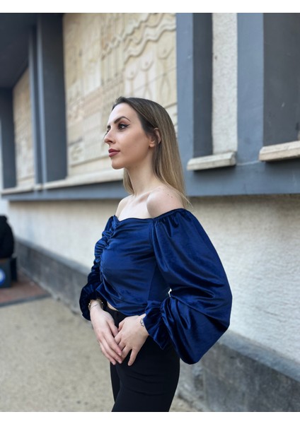 Lacivert Kadife Crop Bluz