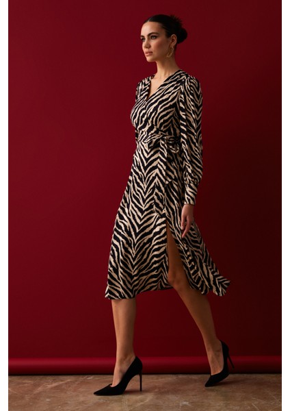 Zebra Desenli Kuşaklı Saten Elbise - Siyah