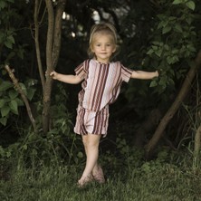 Antebies Organik Pembe Dikey Çizgi Desenli Beli Lastikli Yandan Cepli Kısa Kollu Tshirt Şort Kız Bebek Takımı