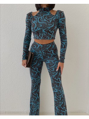 Case Moda Kadın Omuz Dekolte Detay Crop Bluz Pantalon Mavi Renk Ince Triko Ispanyol Paça Ikili Takım
