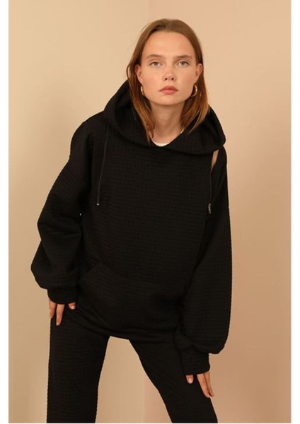 Petek Kumaş Uzun Kol Kapüşonlu Fermuar Detaylı Kadın Sweatshirt-Siyah modelleri