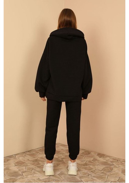 Petek Kumaş Uzun Kol Kapüşonlu Fermuar Detaylı Kadın Sweatshirt-Siyah fırsatları