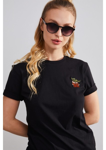 Unisex Baby Yoda Siyah Nakışlı T-Shirt fırsatları