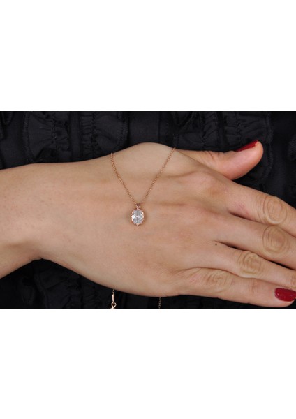 Oval Zirkon Taşlı Gümüş Kolye