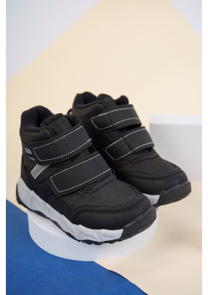 Cırtlı Siyah Çocuk Tracking Bot fiyatları