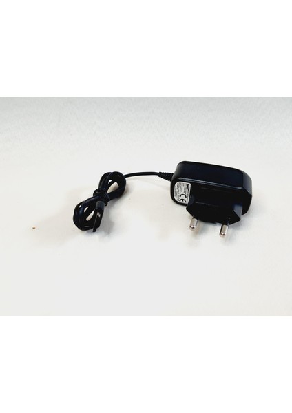 Samsung D880 L700 U900 U800 Seyahat Şarj Cihazı 4.75V 0.55A