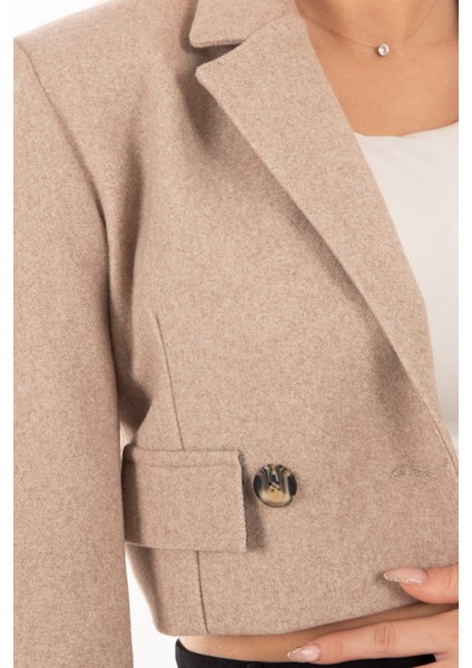 Taş Kruvaze Yaka Kaşe Crop Astarlı Blazer Ceket 0105125.50