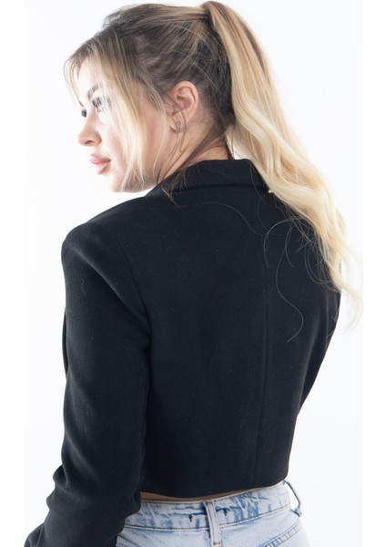 Siyah Kruvaze Yaka Kaşe Crop Astarlı Blazer Ceket 0105125.01 fırsatları