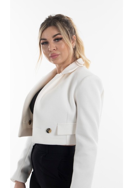 Ekru Kruvaze Yaka Kaşe Crop Astarlı Blazer Ceket 0105125.147 modelleri