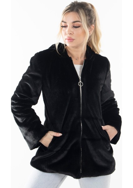 Siyah Fermuarlı Oversize Kapüşonlu Çift Cepli Peluş Mont 0108078.0110