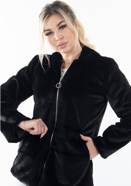 Siyah Fermuarlı Oversize Kapüşonlu Çift Cepli Peluş Mont 0108078.0110 modelleri