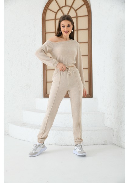 Kadın Krem Kayık Yaka Yumoş Kumaş Bel ve Paça Lastikl Eşofman Takımı10