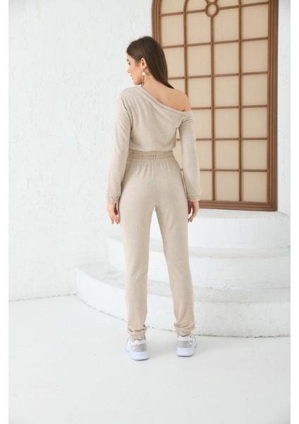 Kadın Krem Kayık Yaka Yumoş Kumaş Bel ve Paça Lastikl Eşofman Takımı10 fiyatları