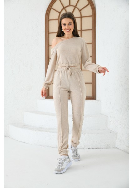 Kadın Krem Kayık Yaka Yumoş Kumaş Bel ve Paça Lastikl Eşofman Takımı10 indirimleri