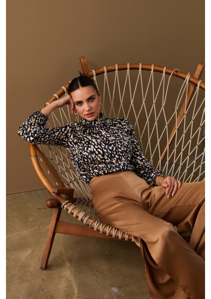 Yırtmaç Detaylı Saten Pantolon - Camel
