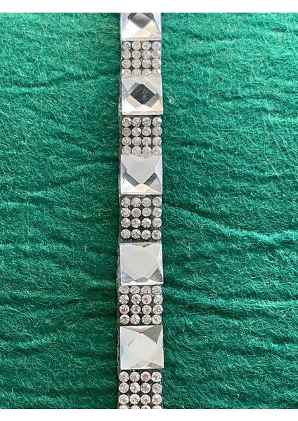 25X1 cm Ütü Ile Yapışan Zirkon Taşlı Şerit Tek Tek Keserek Kullanılabilir modelleri