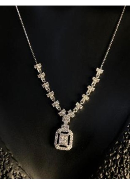 Baget Model Pırlanta Montür Beyaz Renk Gümüş Kolye modelleri