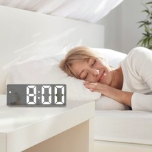 Kuzey Beyaz LED Işikli Saat Di̇ji̇tal Saat Alarm Derece Ses Kontrollü Usb+Pi̇lli̇ Saat Di̇gi̇tal LED Clock Full Özelli̇kli̇