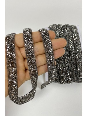 Hayalperest Boncuk Antrasit Gri Ütüyle Yapışan Taşlı Zincirli Şerit Aplik