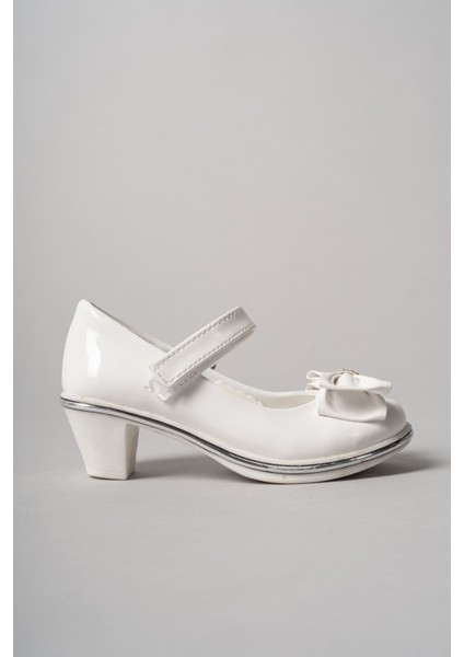 Topuklu Fiyonklu Beyaz Rugan Kız Çocuk Ayakkabı fırsatları