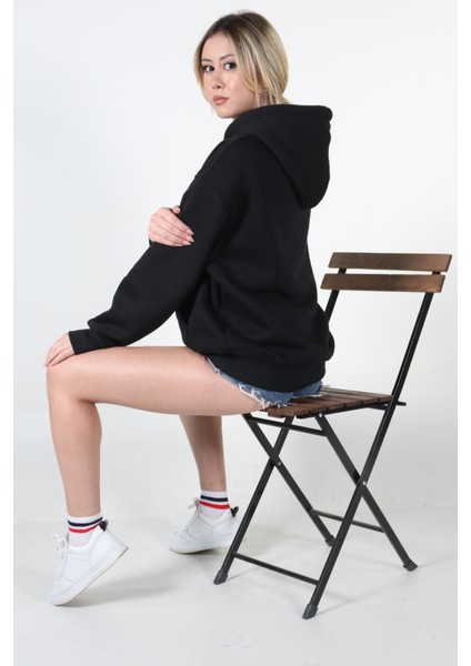 Kadın Sweatshirt Kapüşonlu Owersize Siyah Baskılı Kalın İçi Polarlı modelleri