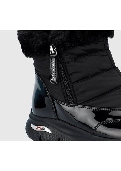 Arch Fit Smooth Cool Puff Siyah Kadın Outdoor Bot 167252BBK indirimleri