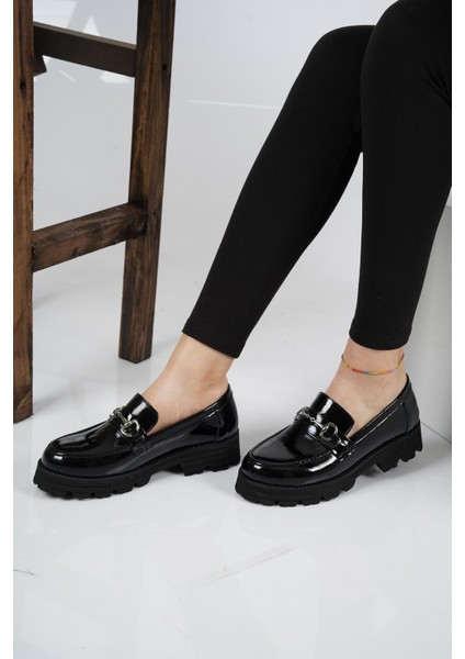 Kadın Siyah Rugan Ayakkabı Deri Dış Yapı Kısa Topuklu Modern Stil fiyatları