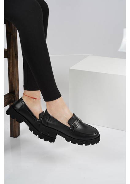 Deri Siyah Kadın Makosen Ayakkabı 222134101