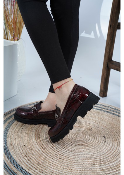 Deri Bordo Petek Rugan Kadın Makosen Ayakkabı 222134101 modelleri