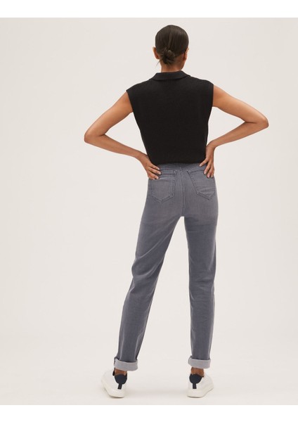Straight Leg Magic Jean Pantolon
