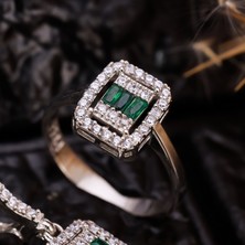 Byes 926 Ayar Gümüş Trapez Taşlı Yüzük