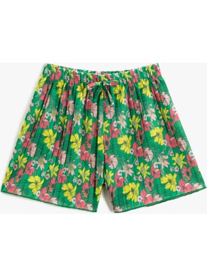 Koton Çiçekli Pileli Şort Fiyonk Detaylı Beli Lastikli