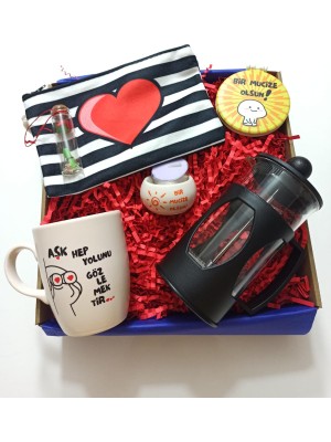 Alanç Gift Sevgililer Günü, Doğum Günü Hediye Seti, Kupa, French Press, Mumluk, Ayna, Bez Cüzdan, Dilek