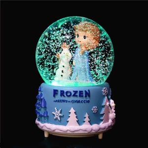 Frozen Temalı Büyük Boy Püskürtmeli Işıklı ve Müzikli Kar Küresi